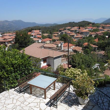 Guesthouse Panorama Vitina Bagian luar foto